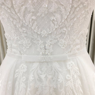 Elegant A-line Soft Tulle Lace Wedding Dress with Long Sleeve - Rosymae