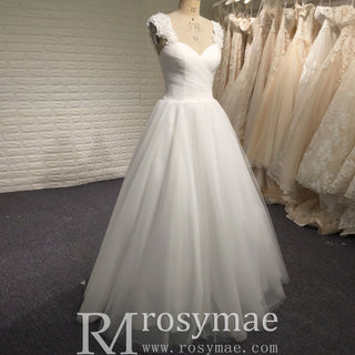 Elegant A Line Tulle Classic Wedding Dress with Flowers on Shoulder - Rosymae