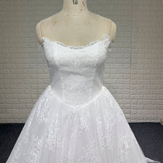 Elegant Bateau Neckline Strapless Floral Lace Wedding Dress - Rosymae