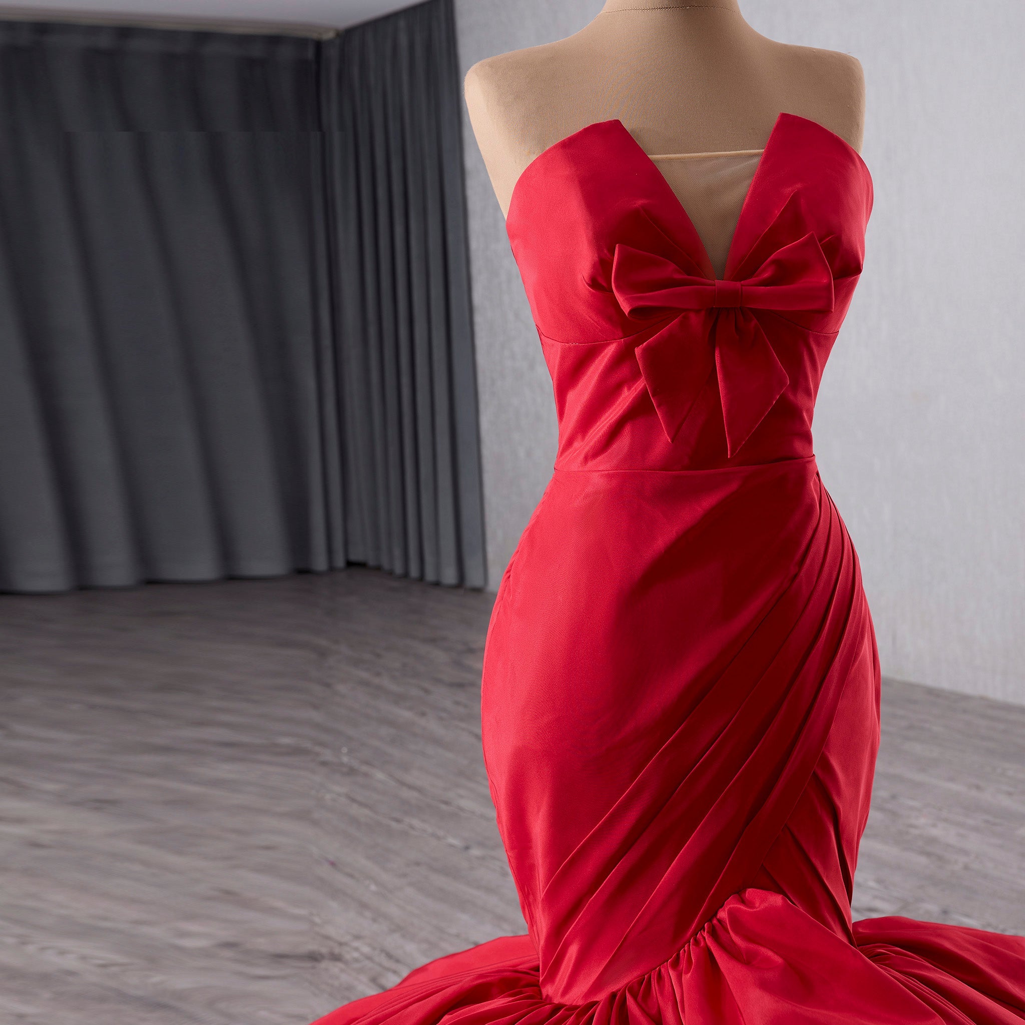 Elegant & Classic Strapless Women Trumpet Puffy Skirt Formal Maxi Dress - Rosymae