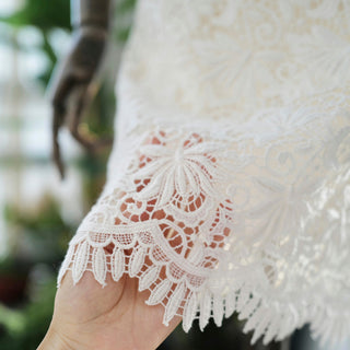 Elegant Cream Scalloped Neckline 3D-printed lace 3/4 sleeve Wedding dr Rosymae Elegant Cream Scalloped Neckline 3D-printed lace 3/4 sleeve Wedding dr Rosymae
