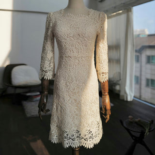 Elegant Cream Scalloped Neckline 3D-printed lace 3/4 sleeve Wedding dress - Rosymae