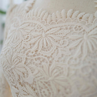 Elegant Cream Scalloped Neckline 3D-printed lace 3/4 sleeve Wedding dress - Rosymae