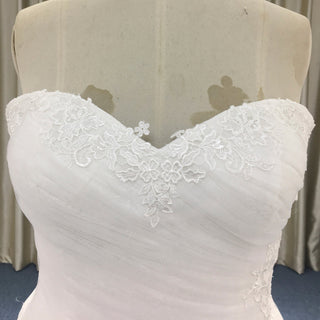 Elegant Figure-flattering Pleated Tulle Plus Size Trumpet Wedding Dress - Rosymae