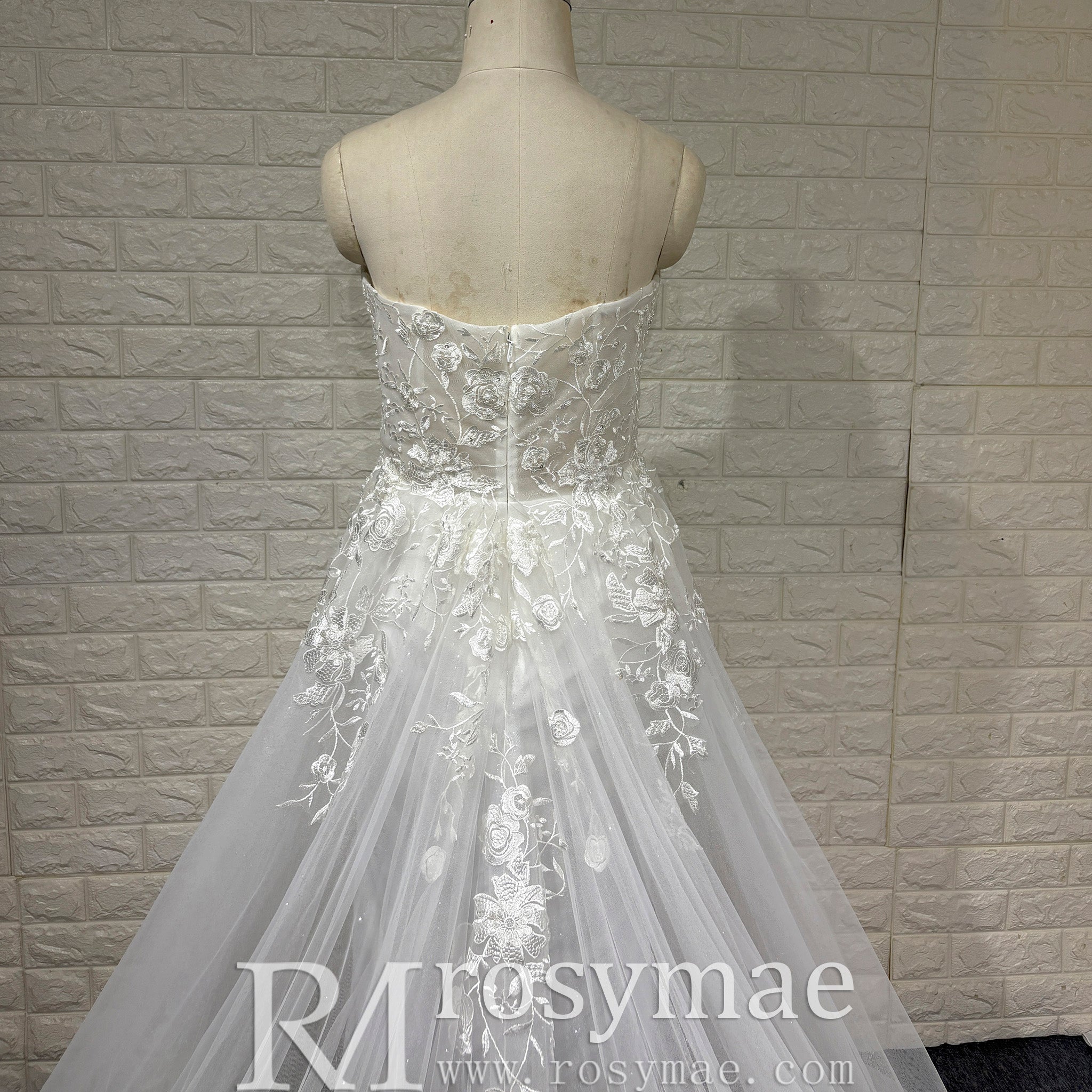 Elegant Floral Lace Appliqued Sheer Bodice A-line Wedding Dress with V-neck - Rosymae