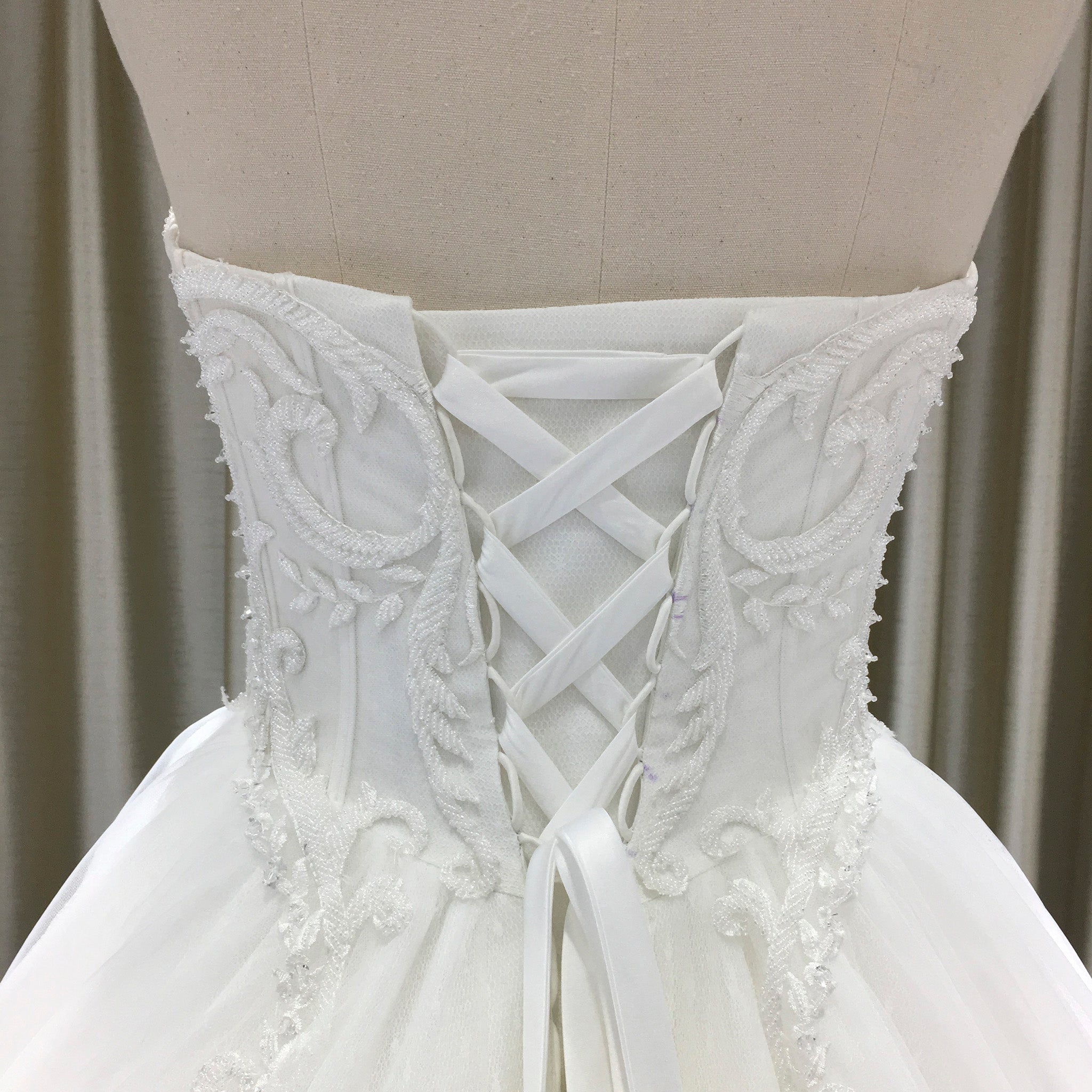 Elegant Floral Lace Ball Gown Wedding Dress with Curved Neckline - Rosymae