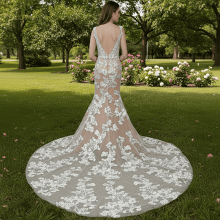 Elegant Floral Lace Trumpet Wedding Dresses with Plunging V-neck - Rosymae