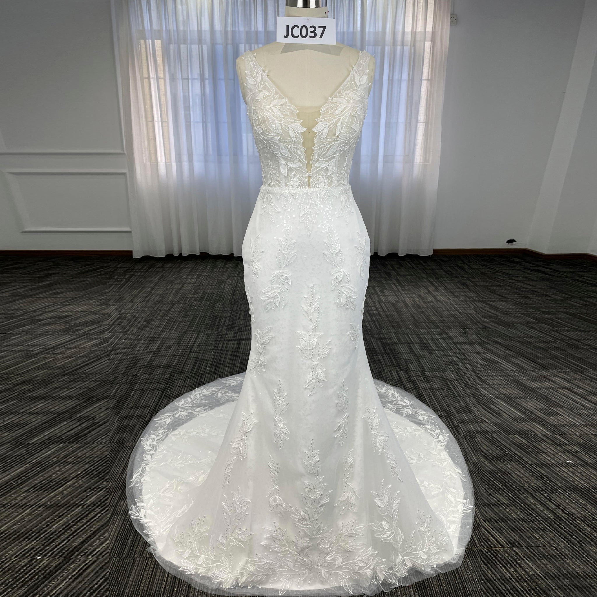Elegant Luxury Plunging Neck Mermaid Lace Wedding Dress - Rosymae