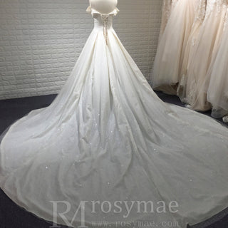 Elegant Off-the-Shoulder Classic Wedding Dresses with V-neck - Rosymae
