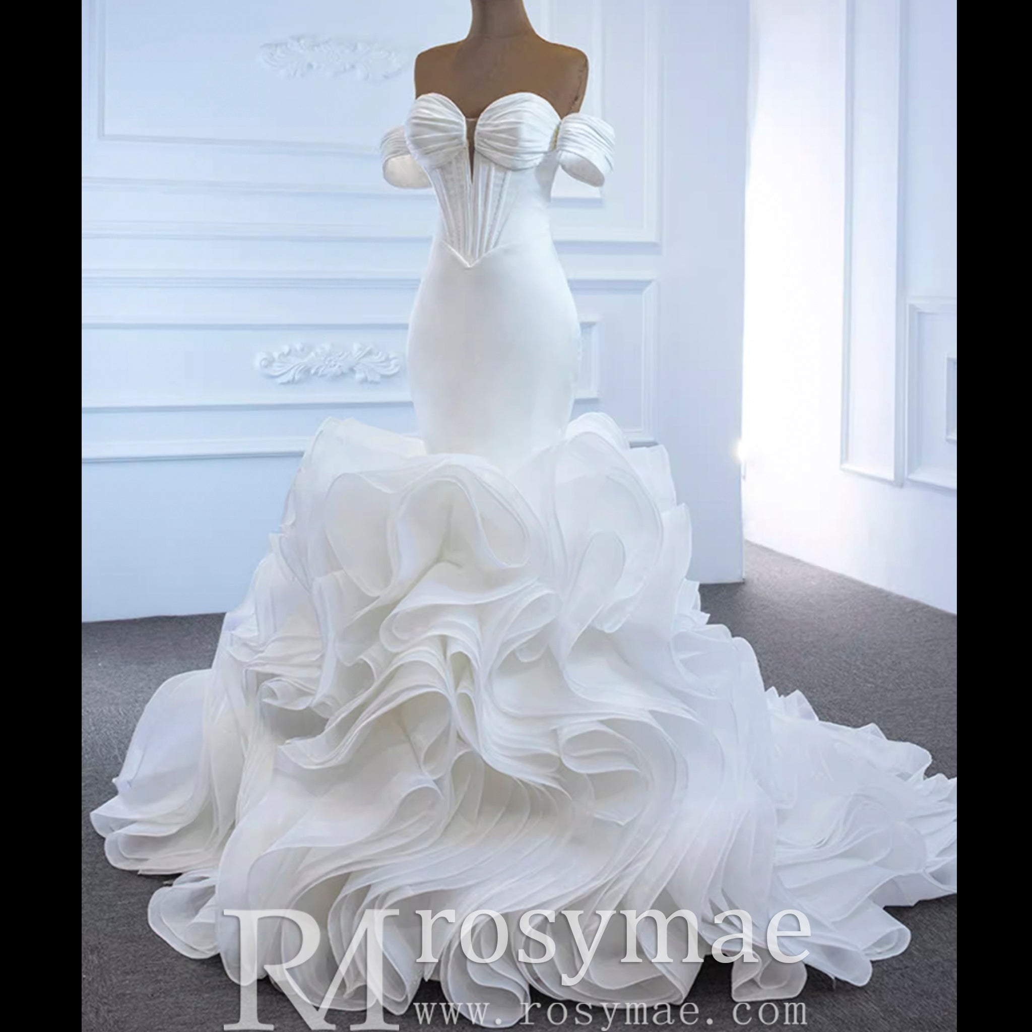 Elegant Ruffle Skirt Trumpet Wedding Dress with Detachable Sleeves - Rosymae