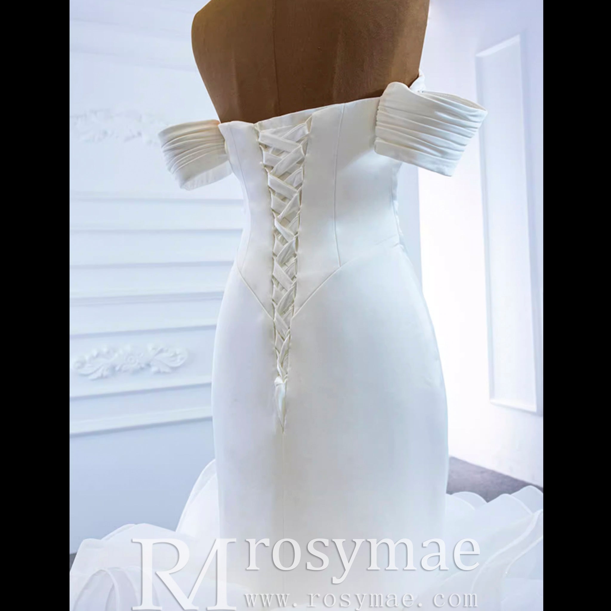 Elegant Ruffle Skirt Trumpet Wedding Dress with Detachable Sleeves - Rosymae
