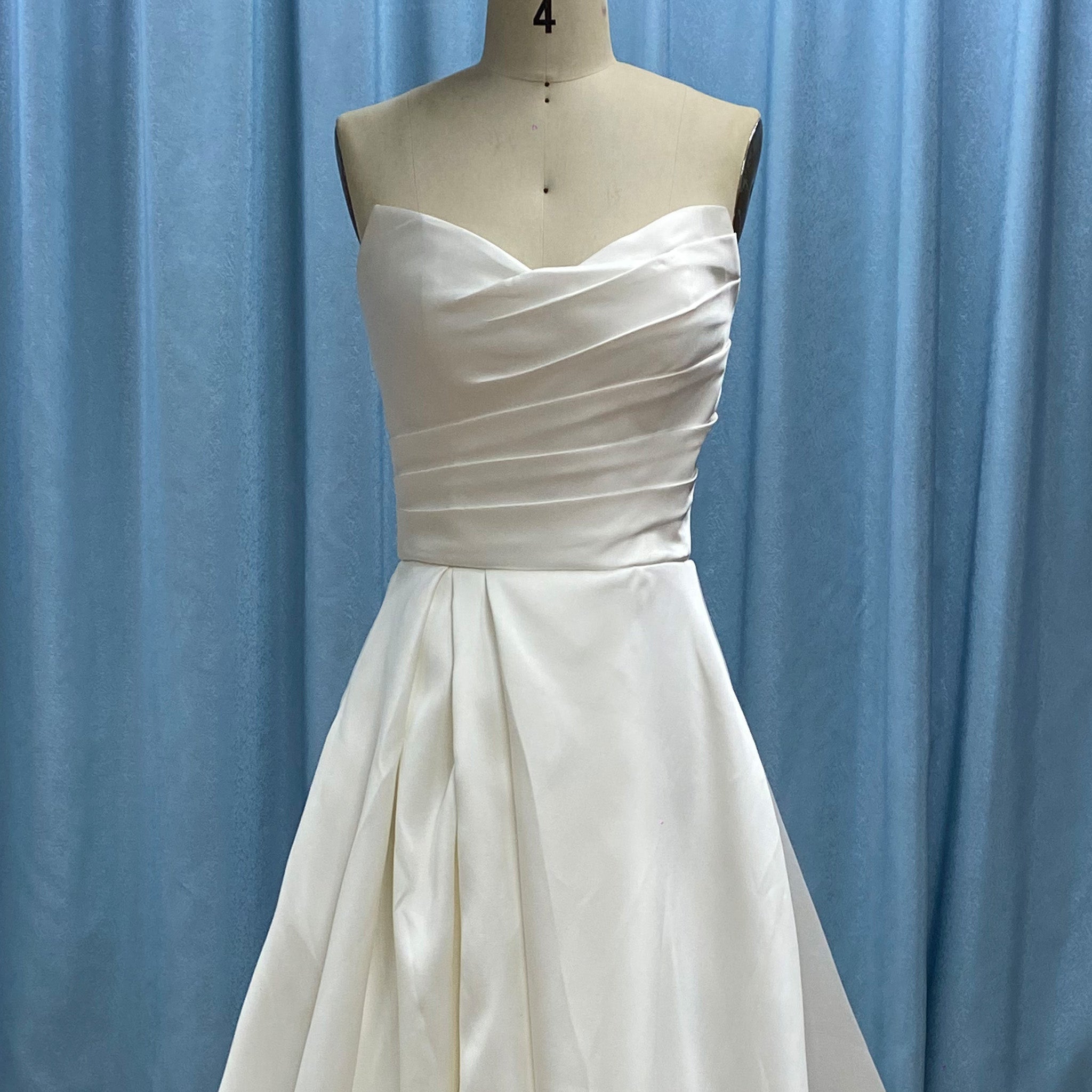 Elegant Satin Ruched Strapless Wedding Dress with Vneck for Bride - Rosymae