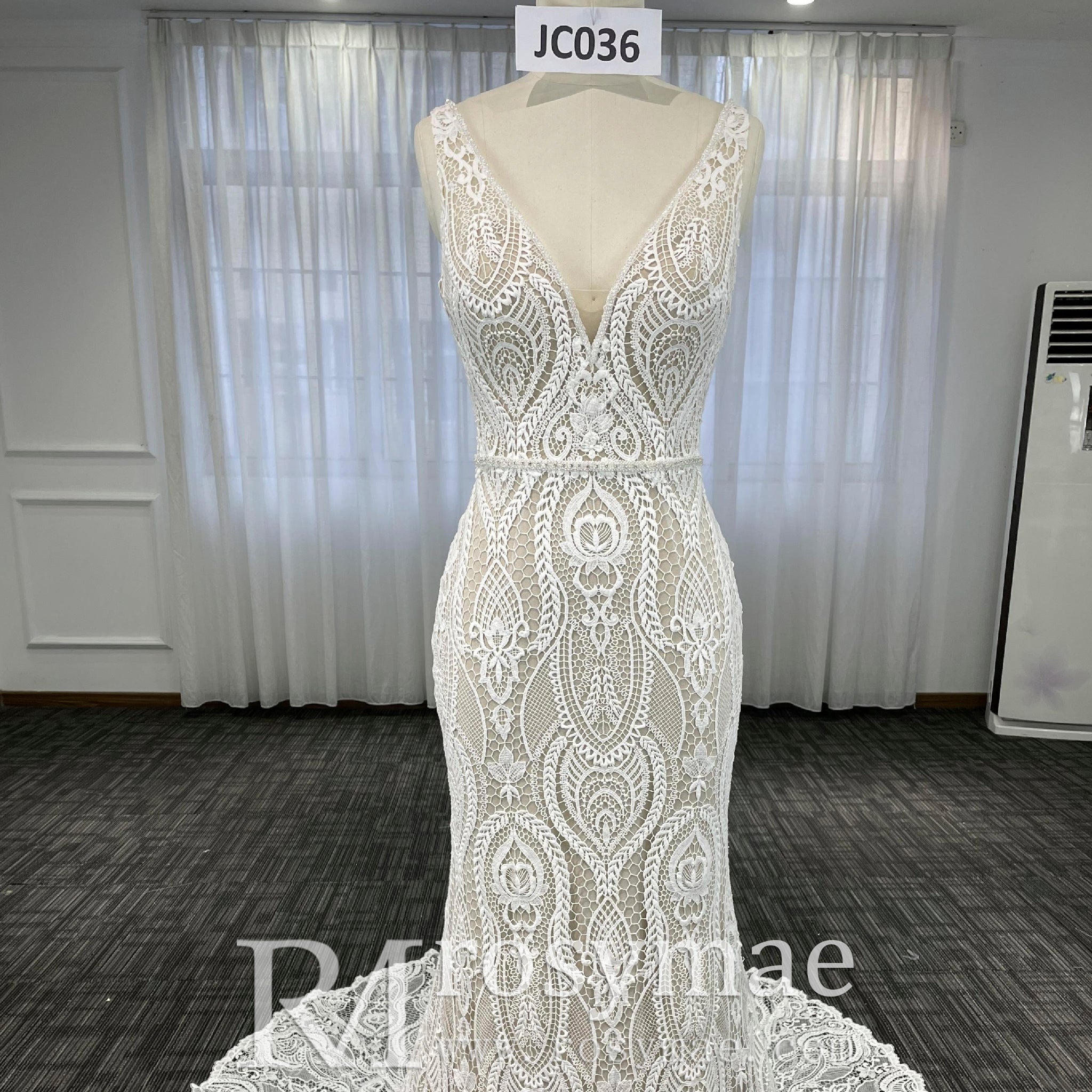 Elegant Women's Floral Lace Wedding Mermaid Dress with Vneck - Rosymae