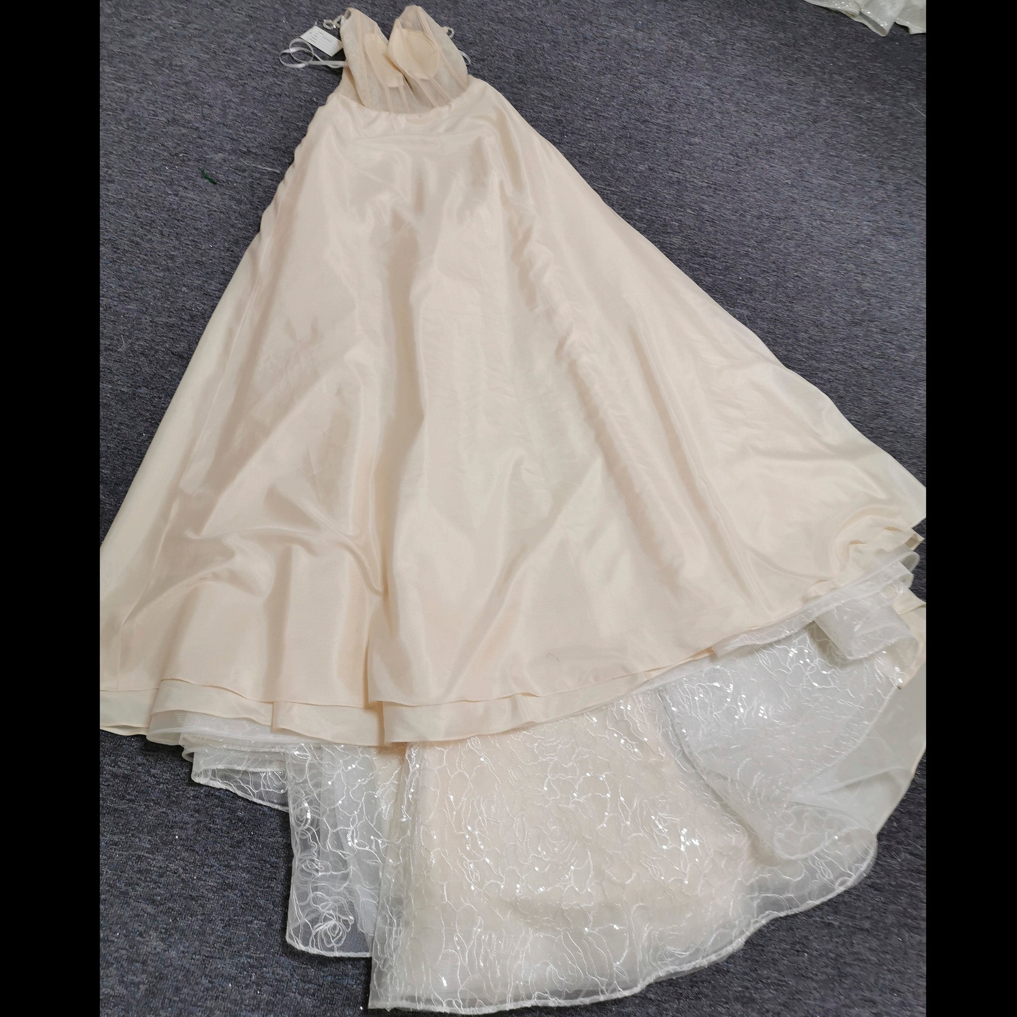 Fairy Tale Spaghetti Straps Princess Lace Wedding Dress with Pocket - Rosymae
