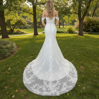 Off the Shoulder Lace Trumpet Wedding Dresses with Sweetheart Neck