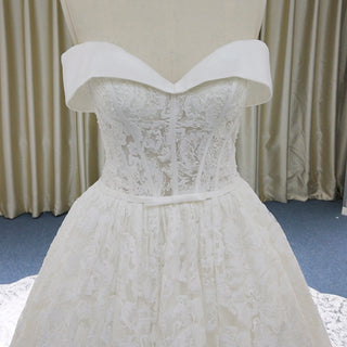 Gorgeous Off the Shoulder Ball Gown Floral Lace Wedding Dress for Elegant Bride