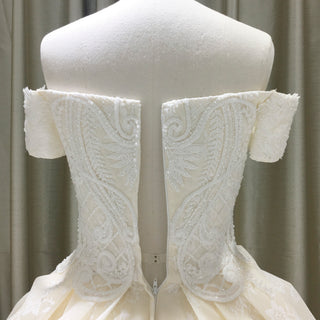 Elegant Ball Gown Champagne Wedding Dress with Off the Shoulder