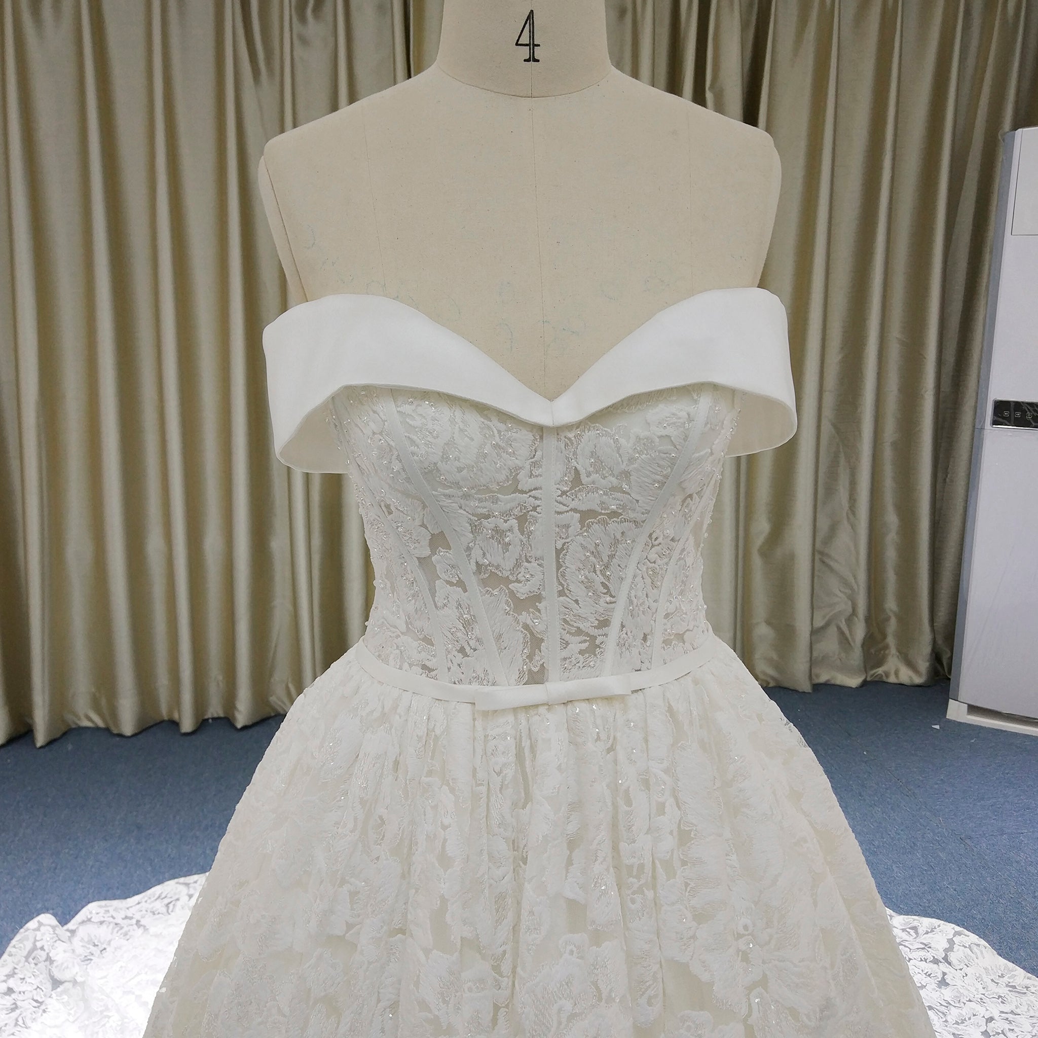 Gorgeous Off the Shoulder Ball Gown Floral Lace Wedding Dress for Elegant Bride - Rosymae