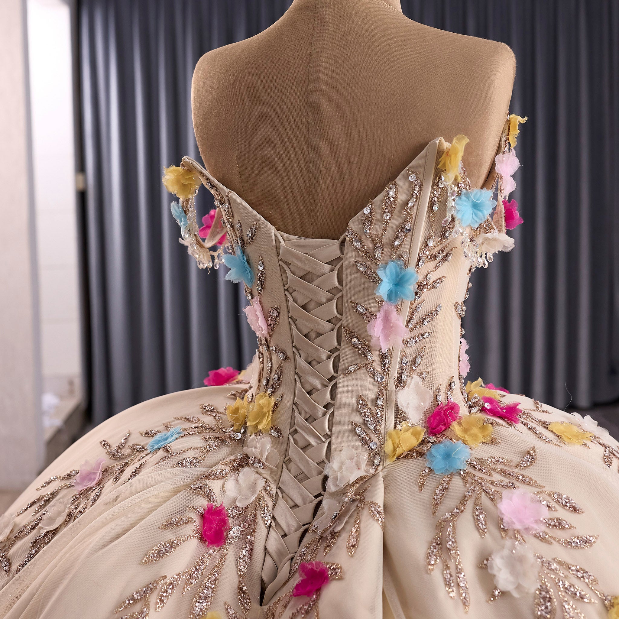 Gorgeous Pale Yellow Quinceanera Dress with Rhinestone and 3D Flowers - Rosymae