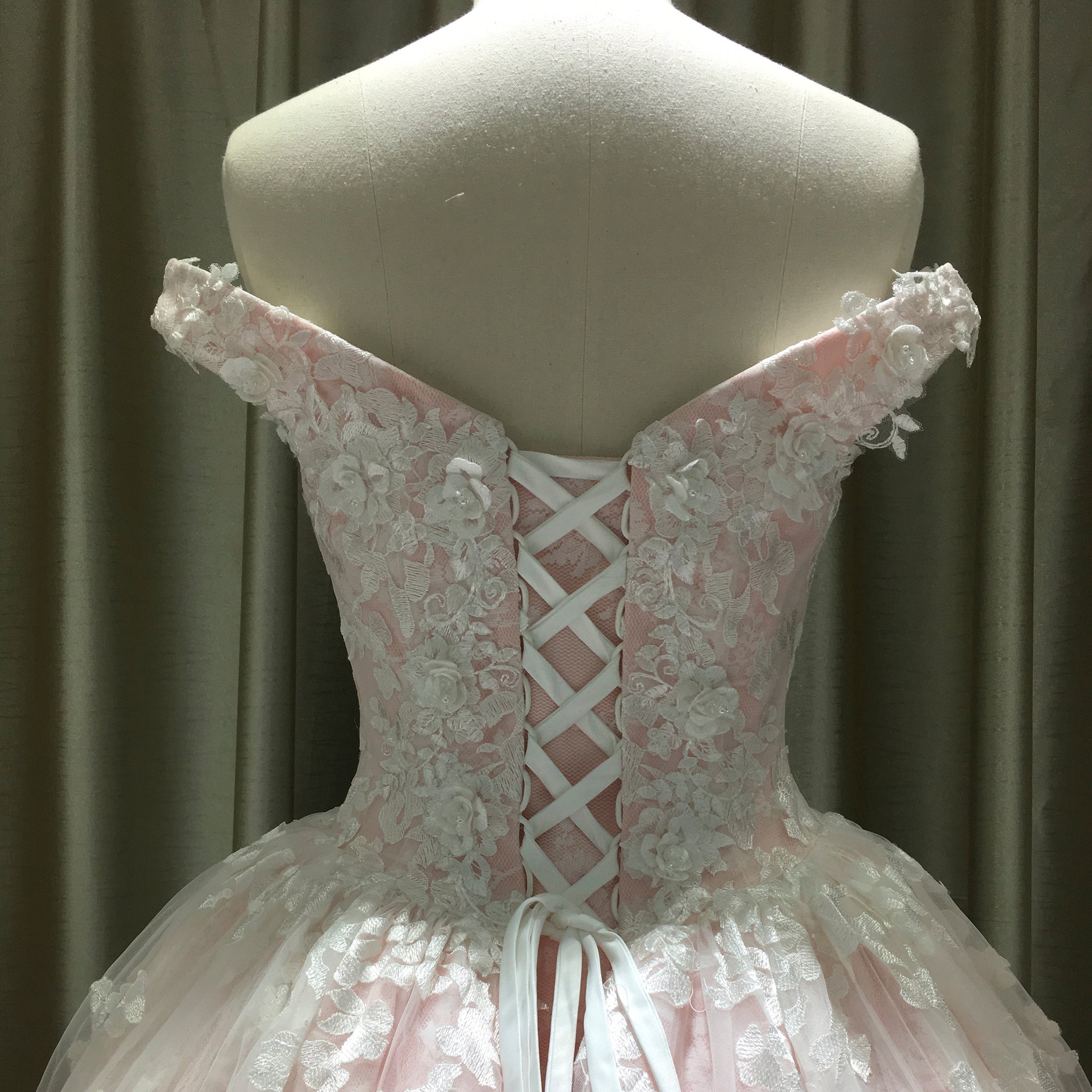 High-end Light Pink Ball Gown Pink Wedding Dress with Off the Shoulder – Rosymae