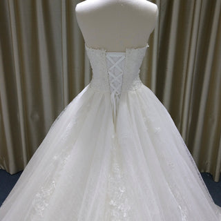 Classic Ball Gown Floral Lace Wedding Dress with Boat Neckline