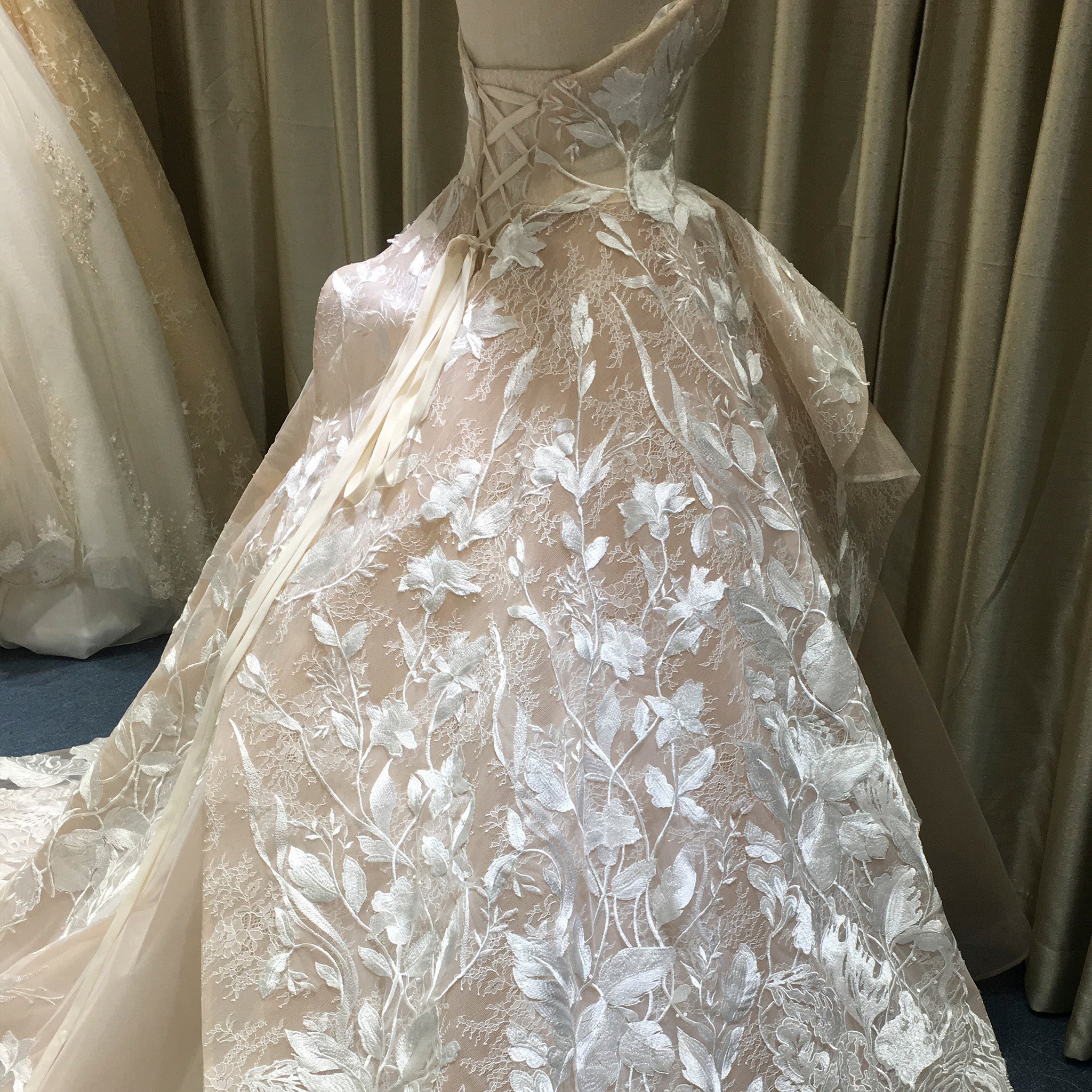 Light Champagne Fairy Tale Tulle Lace Wedding Dress with Ruffle Skirt – Rosymae