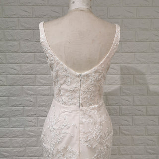 Elegant Light Champagne Mermaid Wedding Dress with V-neck