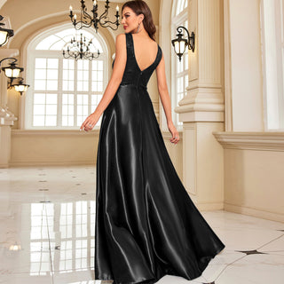 Long Maxi Dress Formal Prom Gown With V-Neckline And Pockets - Rosymae