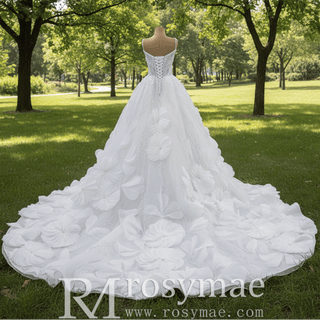 Luxury Spaghetti Straps Ball Gown Wedding Dress with Detachable Cape - Rosymae