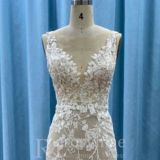 Elegant Fit and Flare Sheer Neck Lace Wedding Dress with V-neck