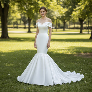 Strapless Vneck Trumpet Satin Wedding Dress Mermaid with Off Shoulder Champagne / 24W Strapless Vneck Trumpet Satin Wedding Dress Mermaid with Off Shoulder Champagne / 24W