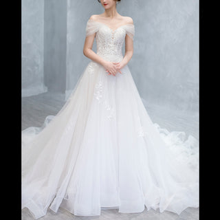 Off the Shoulder A-line Tulle Appliqued Lace Wedding Dress
