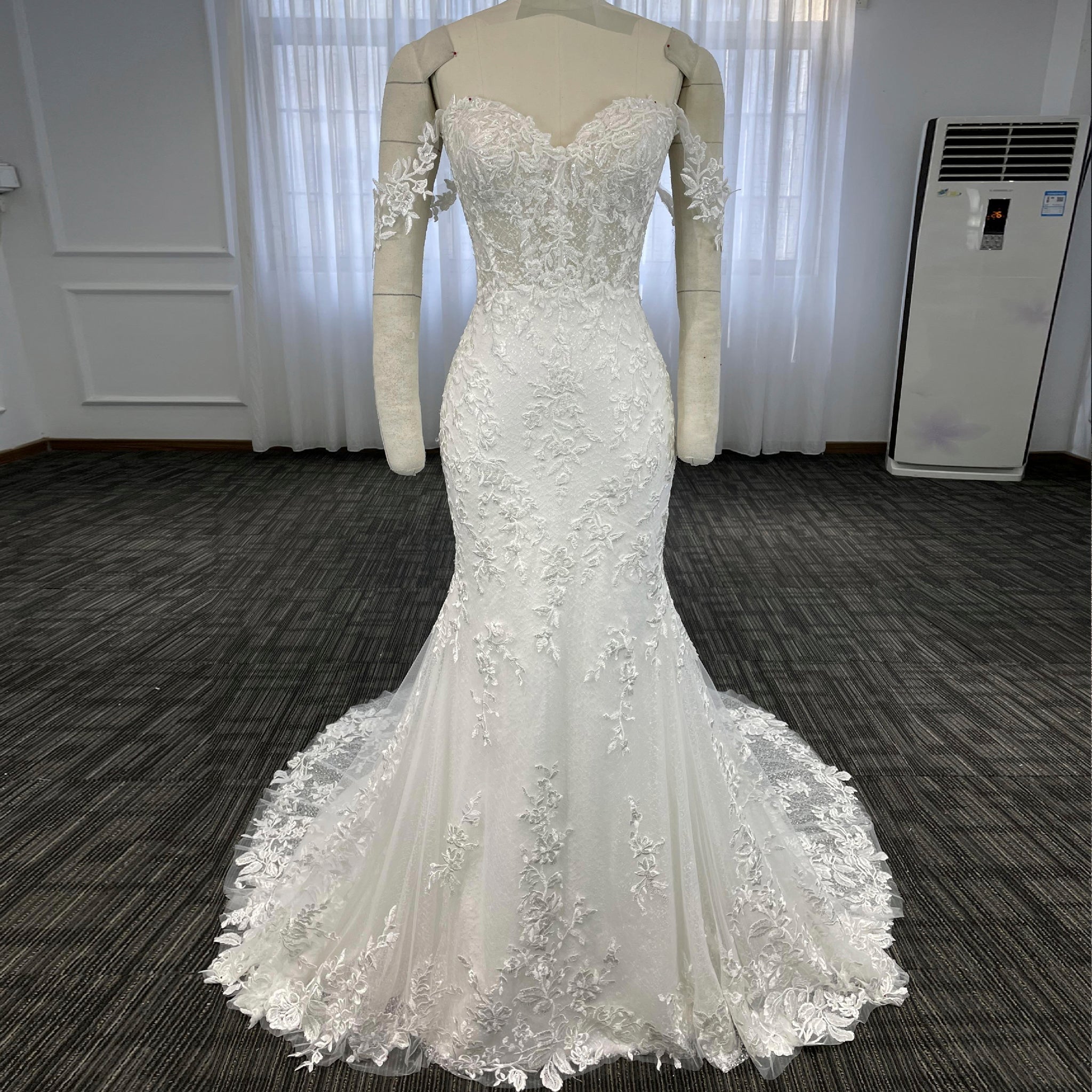 Off the Shoulder Lace Trumpet Wedding Dresses with Sweetheart Neck - Rosymae