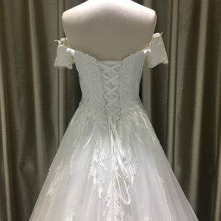 Short Sleeve Off the Shoulder Floral Lace Appliqued Wedding Dress