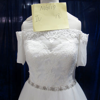 A-line Short-Sleeve Off-The-Shoulder Tulle Plus size Wedding Dress