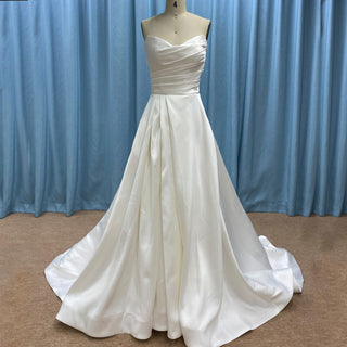 Elegant Satin Ruched Strapless Wedding Dress with Vneck for Bride