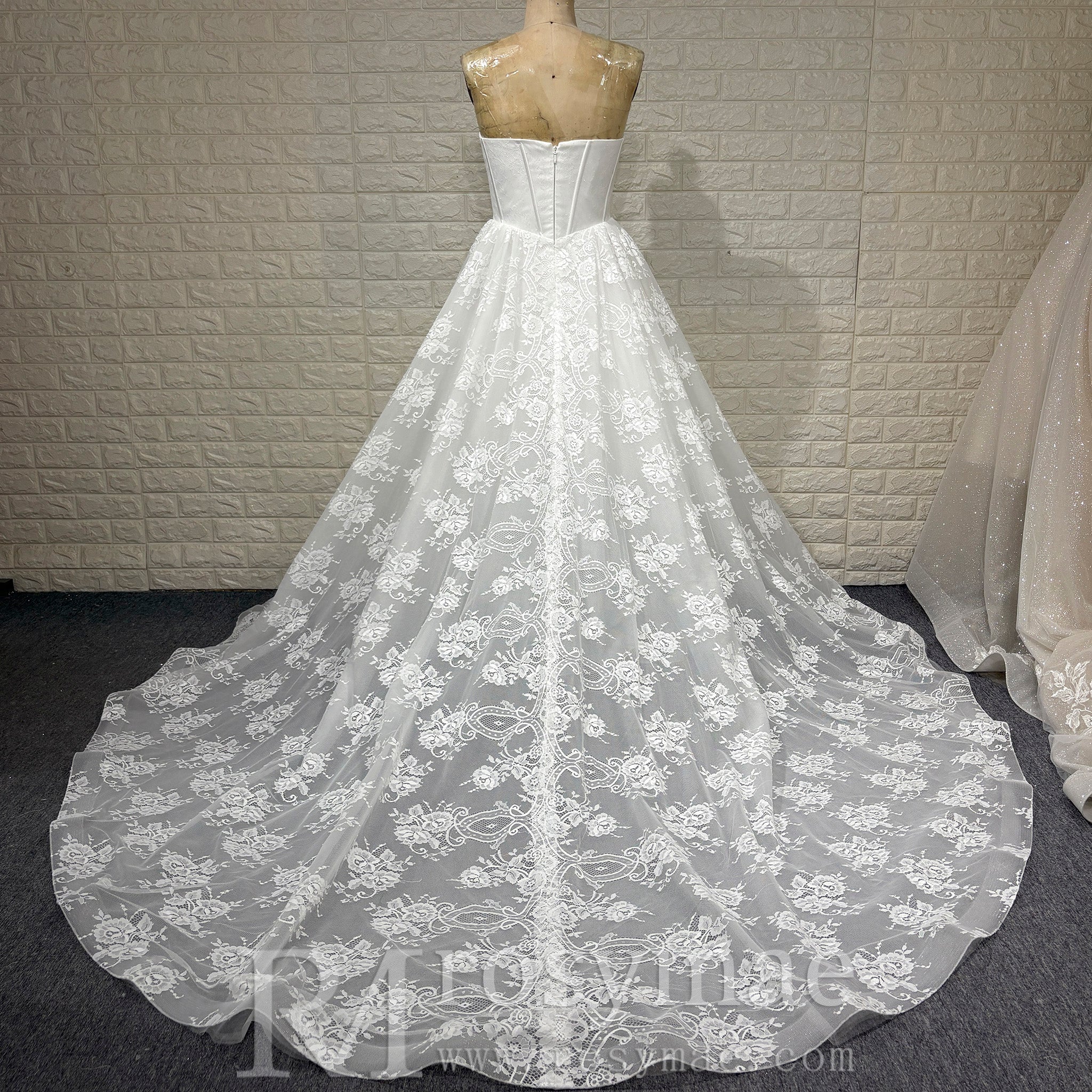 Plus Size Floral Lace A-Line Wedding Dress - Rosymae