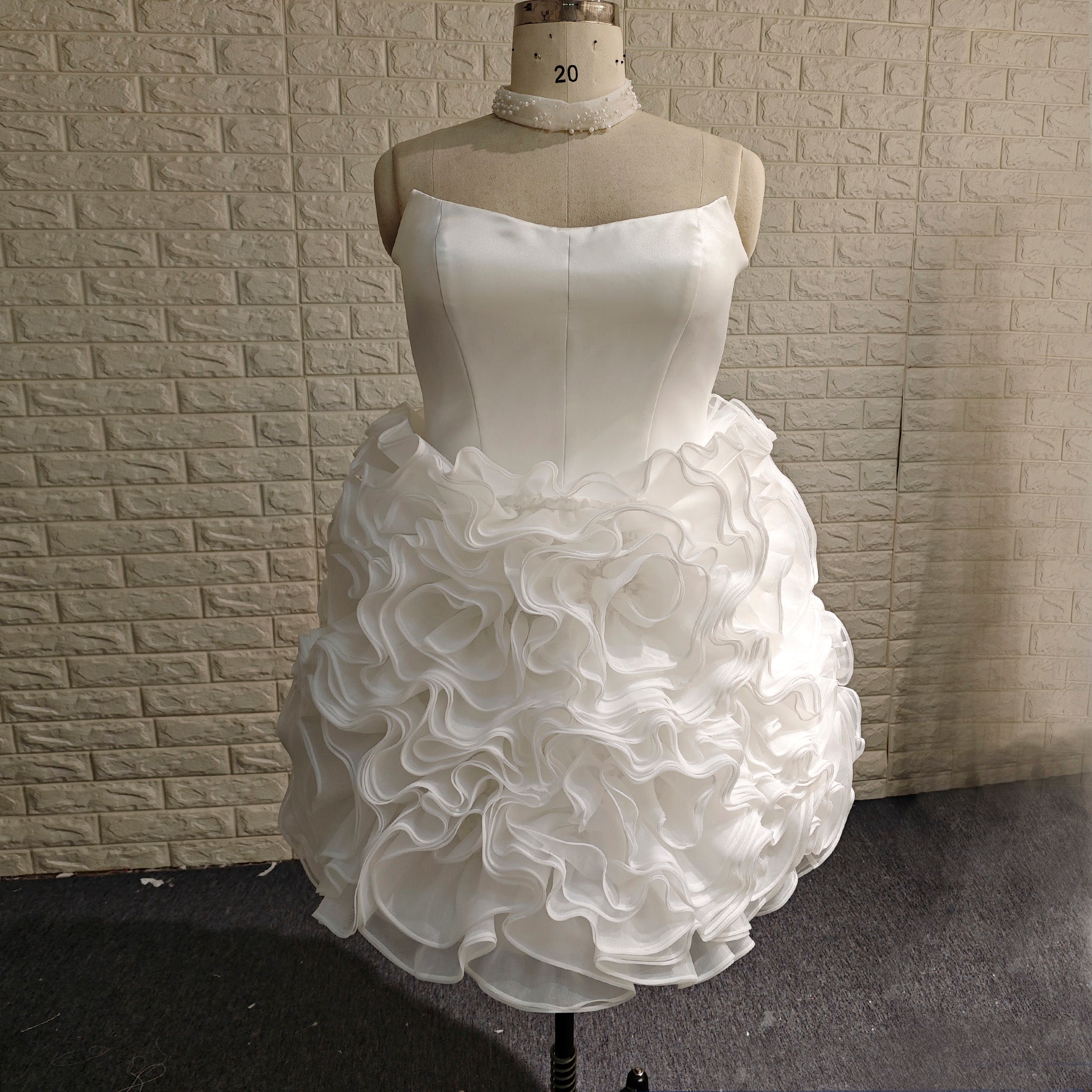 plus size strapless wedding dresses Strapless Plus Size Short Curve Wedding Dresses with Ruffled Skirt White / 12