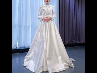 High-end Elegant O-neck Satin Wedding Dress with Long Sleeve