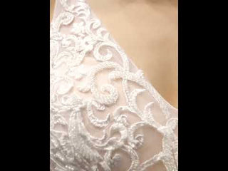 V-neck Blush Mermaid Wedding Dress Lace Bridal Dress with Low Back