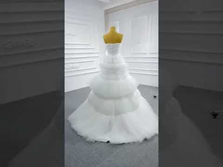 Vintage Strapless Tulle Ball Gown Wedding Dress with Sweetheart