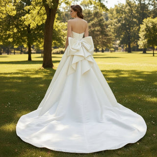 Satin Strapless Curved V-neck Wedding Dress with Bowknot - Rosymae