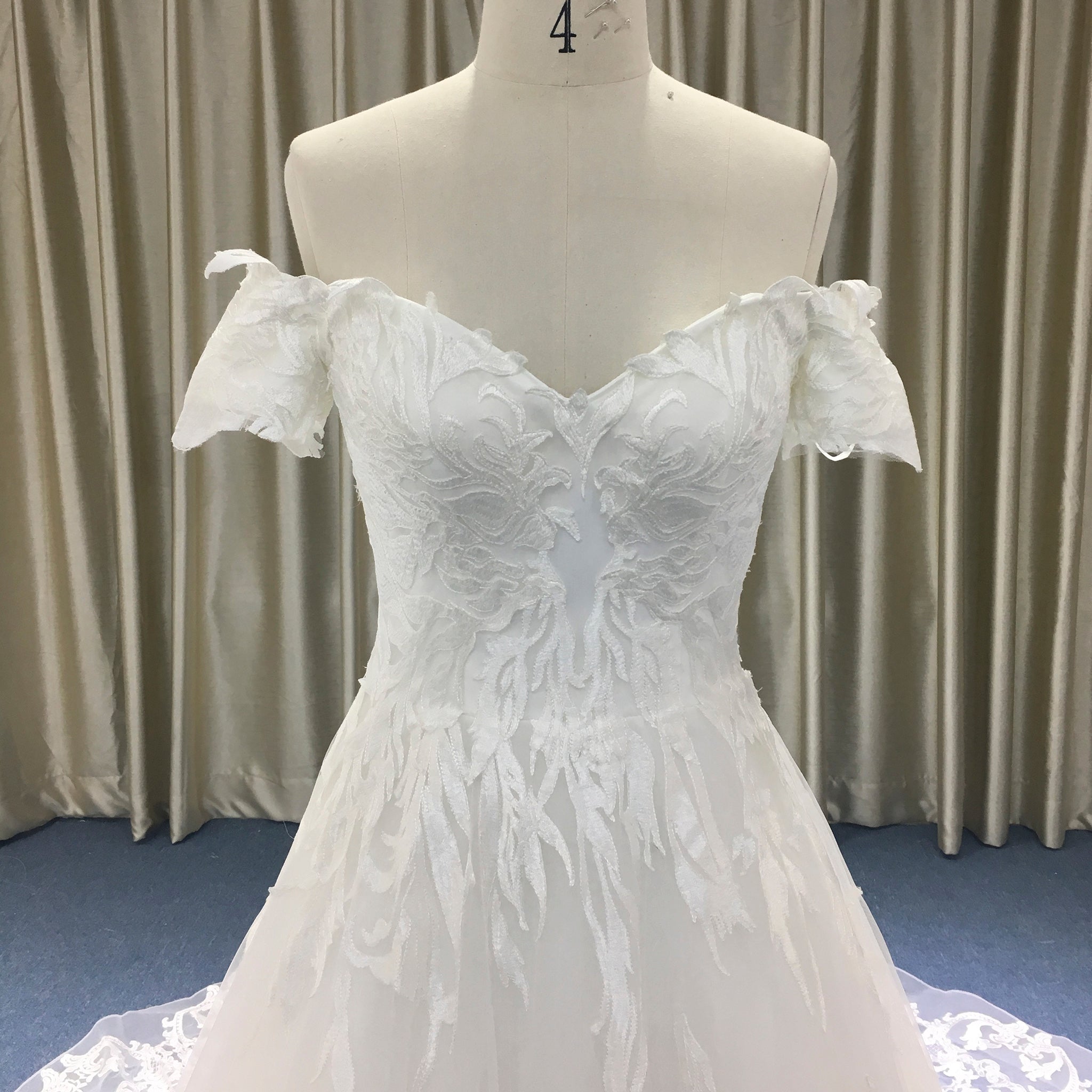 Short Sleeve Off the Shoulder Floral Lace Appliqued Wedding Dress - Rosymae
