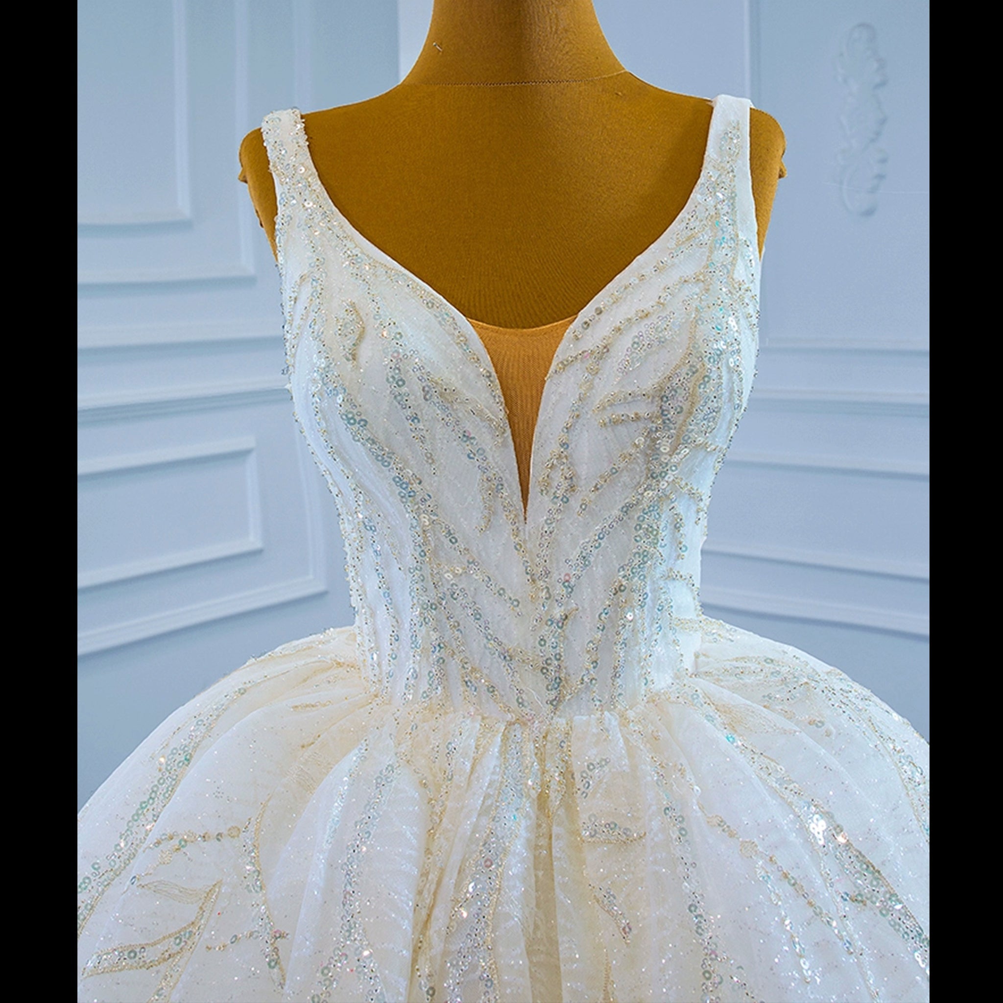 Sparkly Lace Wedding Dress V-neck Beaded Ball Gown with Low Back - Rosymae