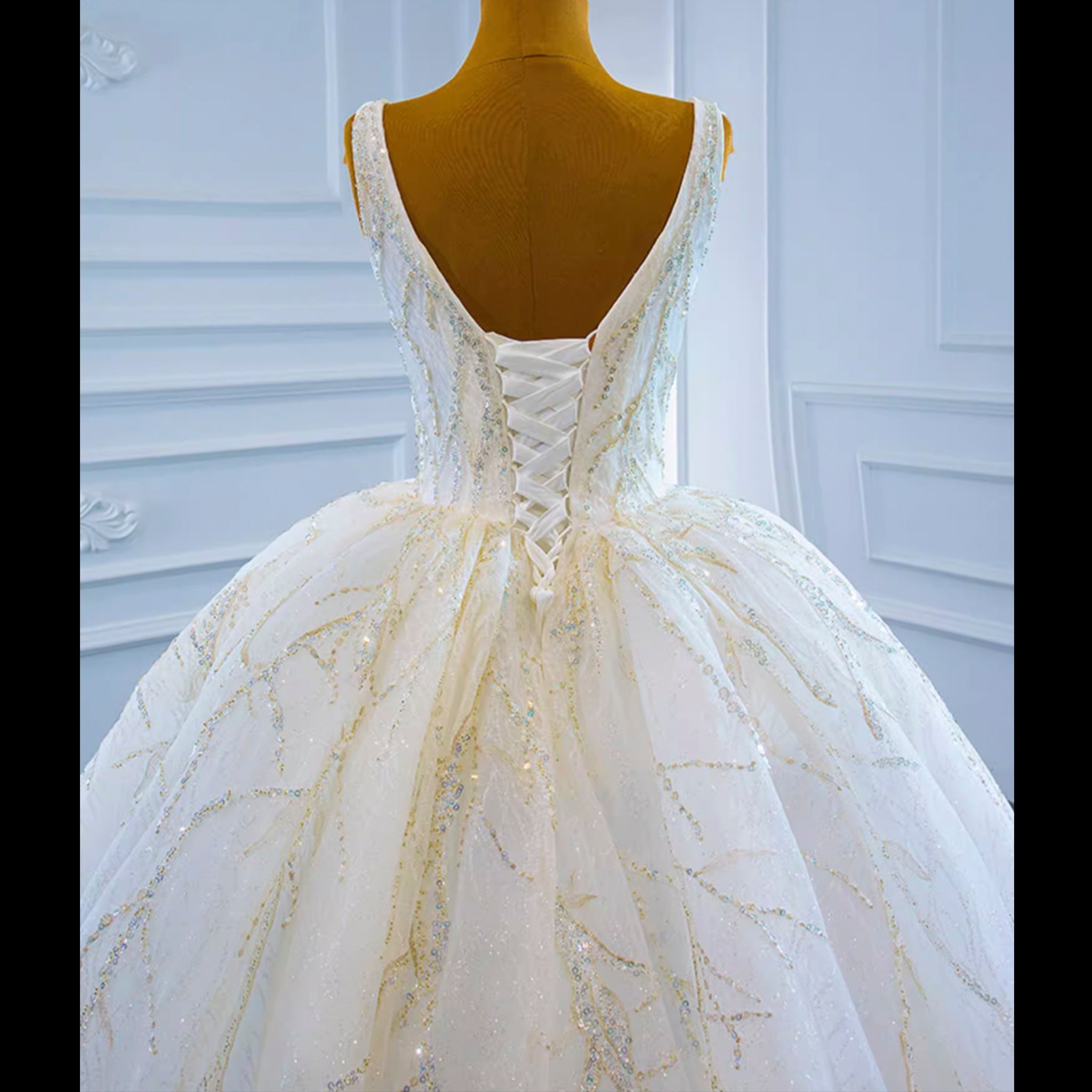Sparkly Lace Wedding Dress V-neck Beaded Ball Gown with Low Back - Rosymae
