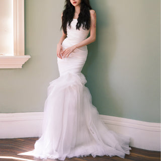 Elegant Ruffle Mermaid Wedding Dress Fitted Sheath Gown