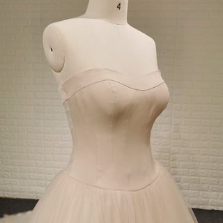 Scoop Neckline A-line Tulle Wedding Dress with 3D Flowers