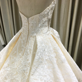 Classic Strapless Ruffle Champagne Wedding Dress with Straight Neck