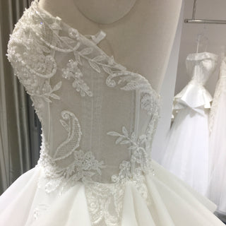 Strapless A-line Sweetheart Neck Wedding Dress with Ruffle Skirt