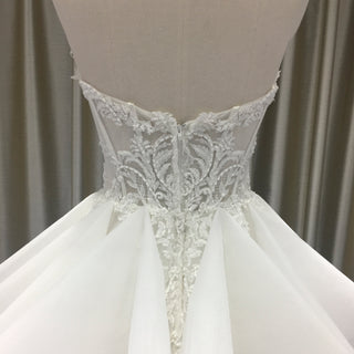 Strapless A-line Sweetheart Neck Wedding Dress with Ruffle Skirt